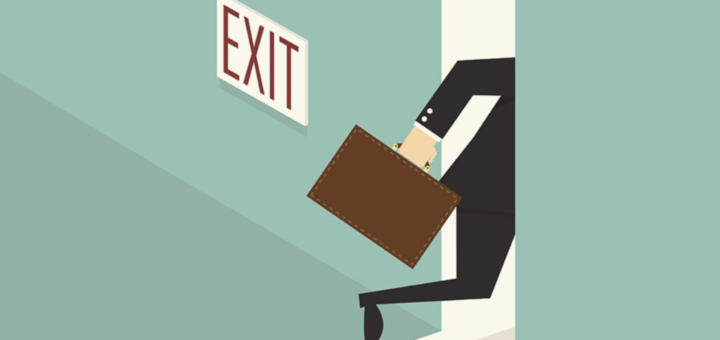 Funcionário saindo da empresa por falta de crescimento e má gestão Funcionário saindo da empresa por falta de crescimento e má gestão